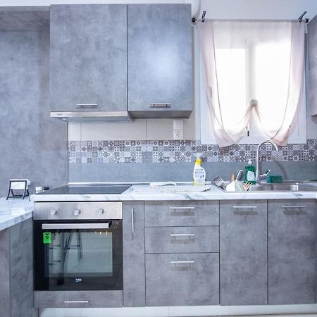 Bright Apartment In 比雷埃夫斯 外观 照片