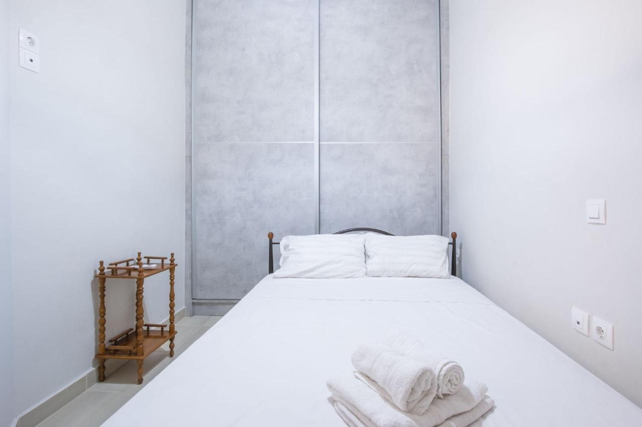 Bright Apartment In 比雷埃夫斯 外观 照片