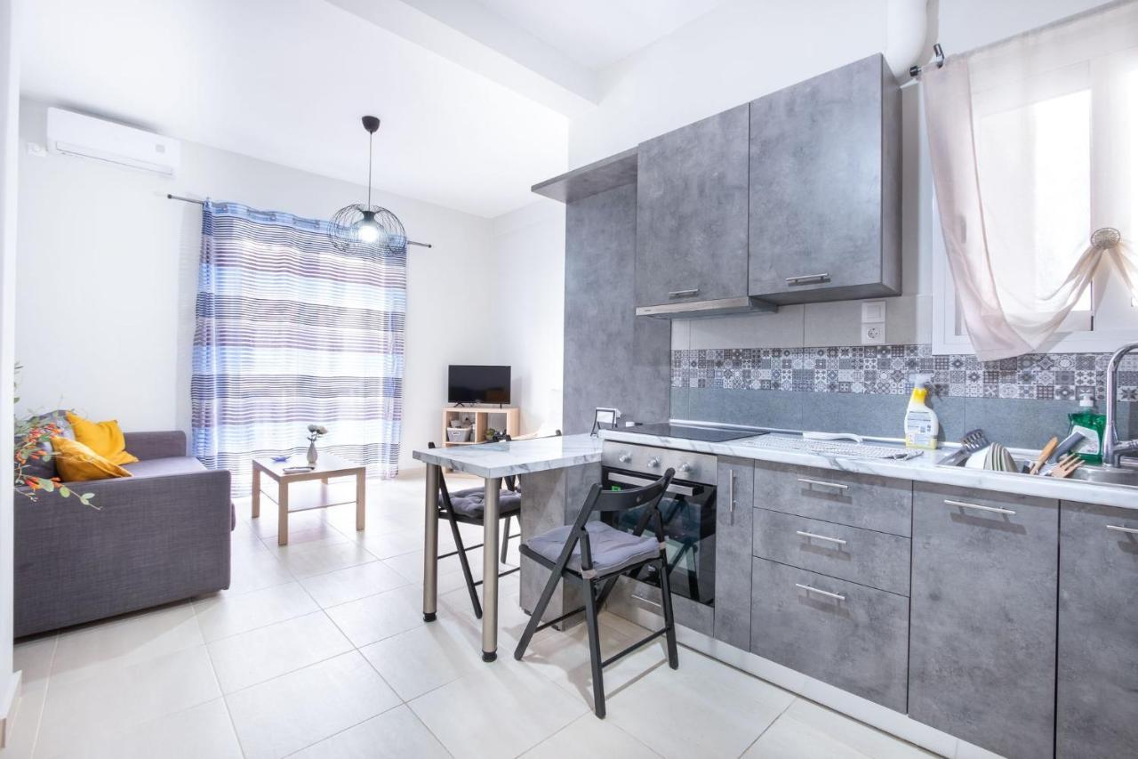 Bright Apartment In 比雷埃夫斯 外观 照片