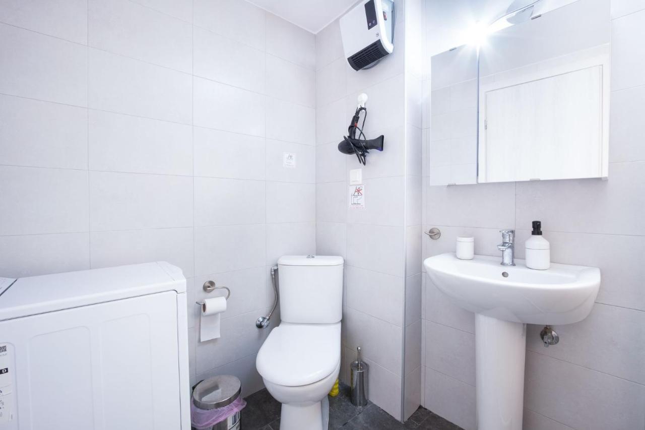 Bright Apartment In 比雷埃夫斯 外观 照片
